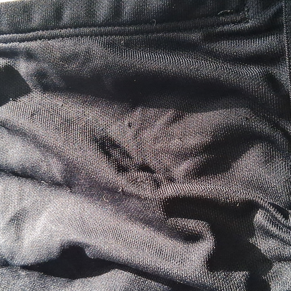 Under Armour Women's Charcoal Athletic Shorts - Picture 5 of 6